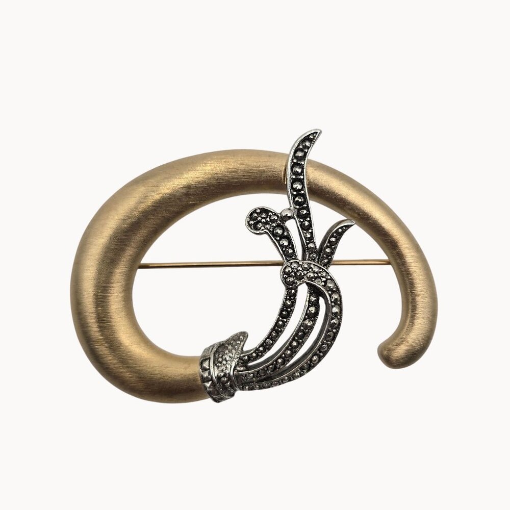 VTG Brooch Lady Remington Gold Tone Retro Glam‎ Elegant Style Classy Jewelry Pin